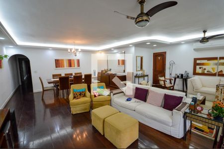 Sala de apartamento para alugar com 4 quartos, 217m² em Tijuca, Rio de Janeiro