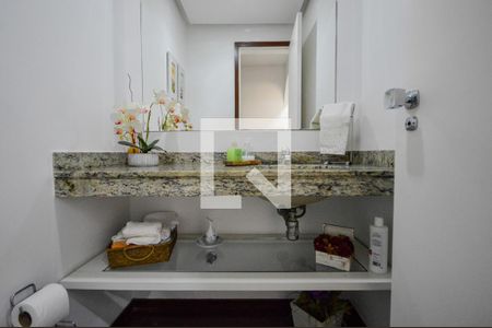 Lavabo de apartamento para alugar com 4 quartos, 217m² em Tijuca, Rio de Janeiro