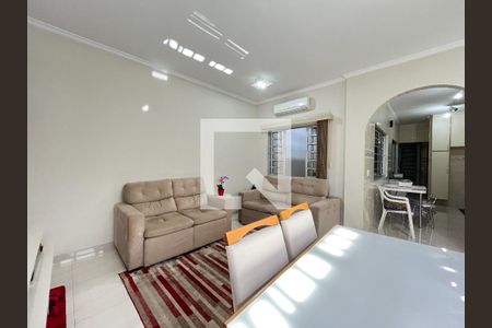 Sala de casa à venda com 2 quartos, 325m² em Vila Guarani (z Sul), São Paulo