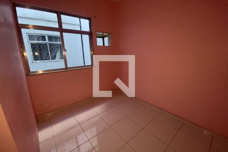 Quarto de apartamento para alugar com 2 quartos, 70m² em Pq Duque, Duque de Caxias