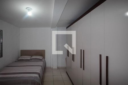 Casa 1 - Quarto 1 de casa à venda com 2 quartos, 70m² em Vila Caraguatá, São Paulo