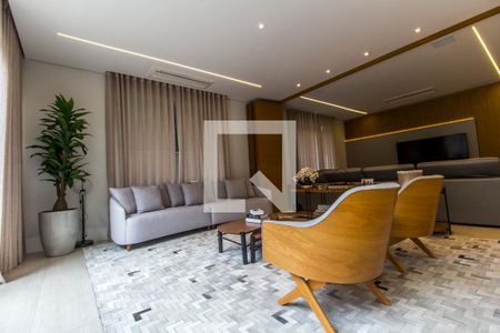 Casa de condomínio à venda com 567m², 5 quartos e 4 vagas Casa de condomínio à venda com 567m², 5 quartos e 4 vagasSala de TV