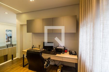 Casa de condomínio à venda com 567m², 5 quartos e 4 vagas Casa de condomínio à venda com 567m², 5 quartos e 4 vagasEscritório