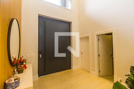 Casa de condomínio à venda com 567m², 5 quartos e 4 vagas Casa de condomínio à venda com 567m², 5 quartos e 4 vagasHall de entrada