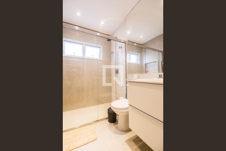 Casa de condomínio à venda com 567m², 5 quartos e 4 vagas Casa de condomínio à venda com 567m², 5 quartos e 4 vagasBanheiro da Suíte 3