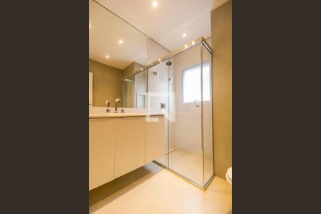 Casa de condomínio à venda com 567m², 5 quartos e 4 vagas Casa de condomínio à venda com 567m², 5 quartos e 4 vagasBanheiro da Suíte 4