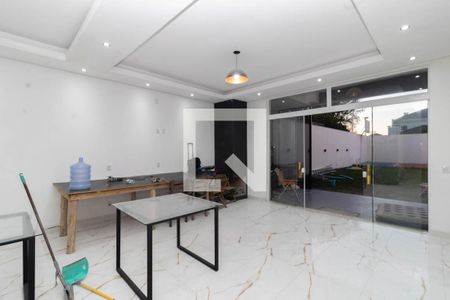 Sala de casa à venda com 4 quartos, 600m² em Niterói, Canoas
