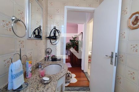Banheiro  de apartamento à venda com 1 quarto, 74m² em Centro, Campinas