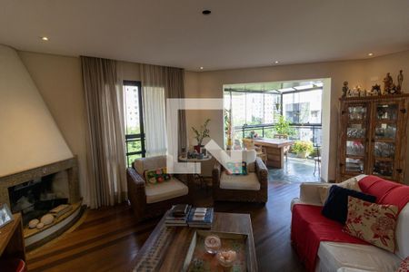  Sala de apartamento para alugar com 3 quartos, 155m² em Vila Suzana, São Paulo