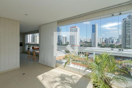 Varanda da Sala de apartamento à venda com 4 quartos, 234m² em Itaim Bibi, São Paulo