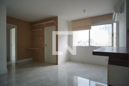 Sala  de apartamento à venda com 3 quartos, 66m² em Vila Ipiranga, Porto Alegre