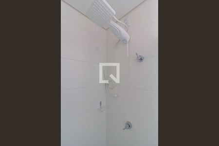 Banheiro de kitnet/studio para alugar com 1 quarto, 30m² em Batel , Curitiba