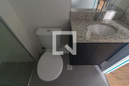 Banheiro de kitnet/studio para alugar com 1 quarto, 32m² em Batel , Curitiba