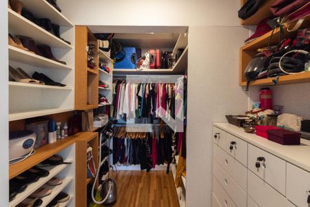 Suíte - closet de apartamento à venda com 2 quartos, 93m² em Jardim Paulista, São Paulo