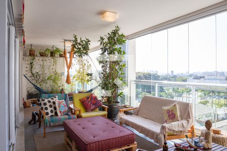 Varanda Gourmet de apartamento à venda com 4 quartos, 241m² em Água Branca, São Paulo