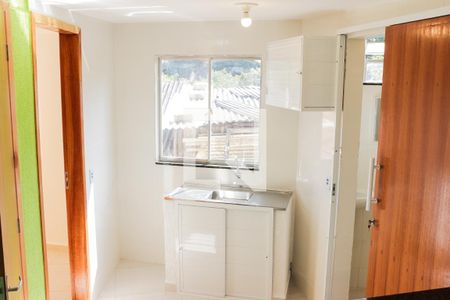 Cozinha 1 de kitnet/studio para alugar com 1 quarto, 30m² em Barra da Tijuca, Rio de Janeiro