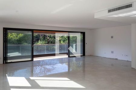 Sala com sacada de apartamento à venda com 3 quartos, 327m² em Moinhos de Vento, Porto Alegre