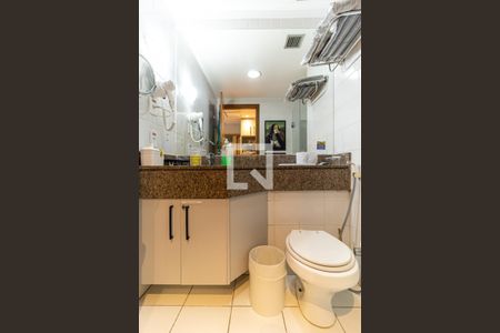 Banheiro - Armário de kitnet/studio à venda com 1 quarto, 32m² em República, São Paulo