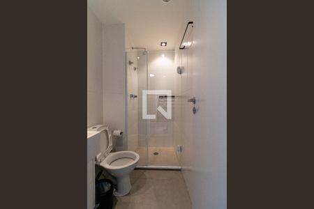 Banheiro de kitnet/studio à venda com 1 quarto, 27m² em Perdizes, São Paulo