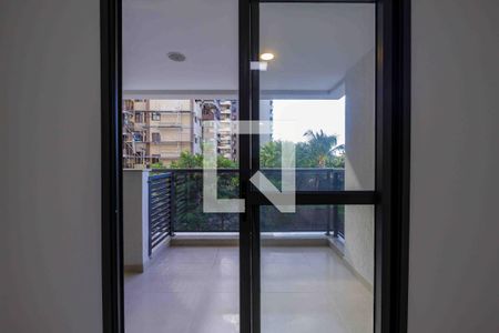 Varanda de apartamento para alugar com 2 quartos, 64m² em Barra da Tijuca, Rio de Janeiro