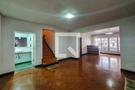 sala de casa para alugar com 4 quartos, 240m² em Vila Mariana, São Paulo