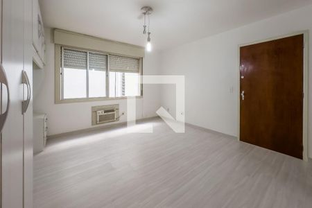 Sala/Quarto de kitnet/studio para alugar com 1 quarto, 24m² em Centro Histórico, Porto Alegre