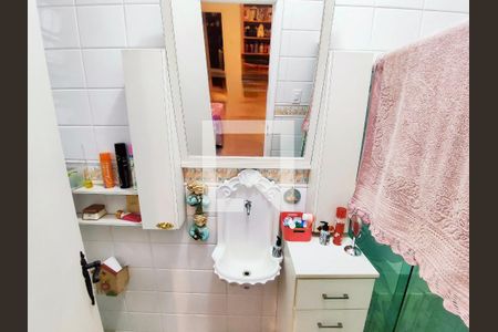 Banheiro da Suíte de casa de condomínio à venda com 4 quartos, 300m² em Lins de Vasconcelos, Rio de Janeiro