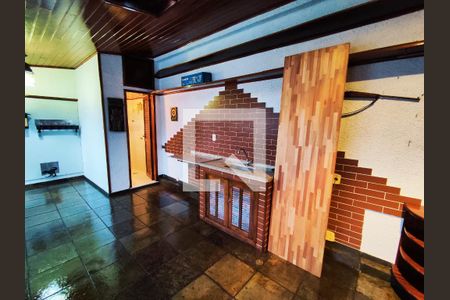 Casa de condomínio à venda com 300m², 4 quartos e 3 vagas Casa de condomínio à venda com 300m², 4 quartos e 3 vagasTerraço - Pia