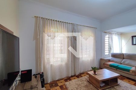 Sala de casa à venda com 4 quartos, 155m² em Vila Lemos, Campinas