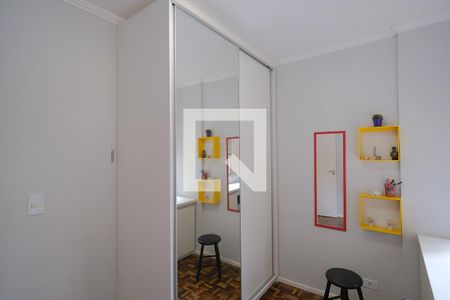 Quarto 1 de apartamento para alugar com 2 quartos, 52m² em Água Verde, Curitiba