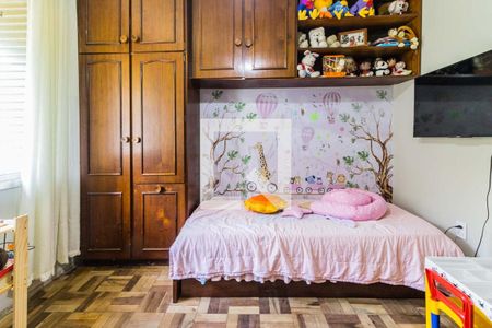 Dormitório de apartamento à venda com 3 quartos, 80m² em Higienópolis, Porto Alegre