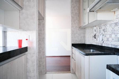 Cozinha de apartamento para alugar com 2 quartos, 57m² em Cangaíba, São Paulo