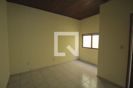 Quarto 2 de casa à venda com 3 quartos, 300m² em Sarandi, Porto Alegre