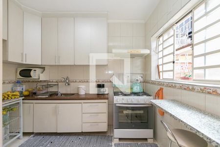 Casa à venda com 240m², 3 quartos e 2 vagas Casa à venda com 240m², 3 quartos e 2 vagasCozinha