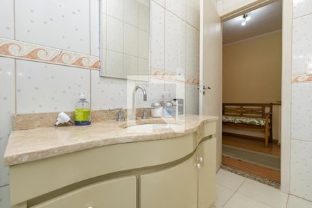 Casa à venda com 240m², 3 quartos e 2 vagas Casa à venda com 240m², 3 quartos e 2 vagasBanheiro