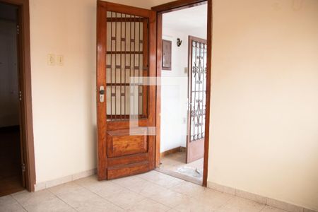 Sala de casa à venda com 3 quartos, 120m² em Vila Nivi, São Paulo