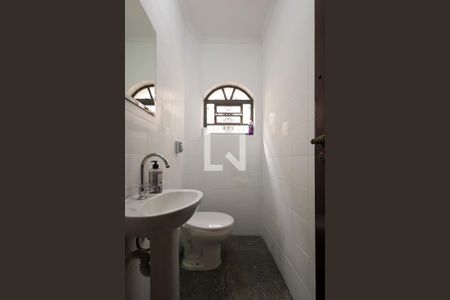 Lavabo de casa para alugar com 5 quartos, 200m² em Lapa, São Paulo