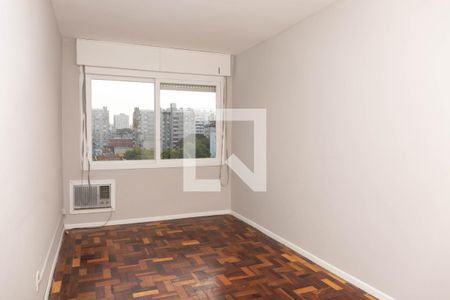 Quarto 1 de apartamento para alugar com 2 quartos, 58m² em Passo da Areia, Porto Alegre