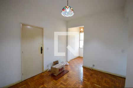 Apartamento à venda com 67m², 2 quartos e 1 vagaSala