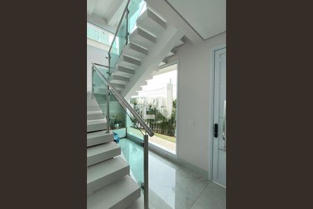 Hall de entrada de casa de condomínio à venda com 4 quartos, 497m² em Tamboré, Santana de Parnaíba