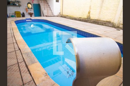 Piscina de casa à venda com 6 quartos, 300m² em Jardim Matarazzo, São Paulo