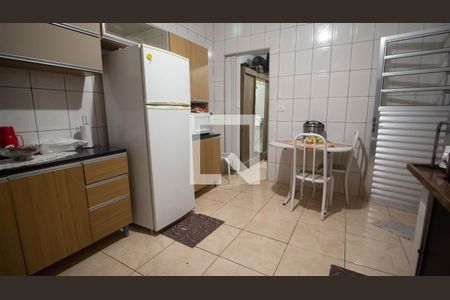 Casa à venda com 300m², 6 quartos e 3 vagas Casa à venda com 300m², 6 quartos e 3 vagascozinha casa 3