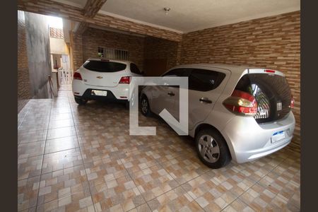 Casa à venda com 300m², 6 quartos e 3 vagas Casa à venda com 300m², 6 quartos e 3 vagasGaragem