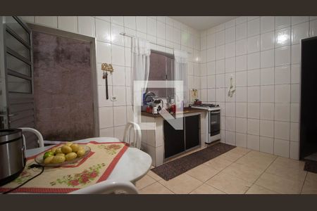 Casa à venda com 300m², 6 quartos e 3 vagas Casa à venda com 300m², 6 quartos e 3 vagascozinha casa 3