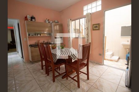 Casa à venda com 300m², 6 quartos e 3 vagas Casa à venda com 300m², 6 quartos e 3 vagascozinha casa 2