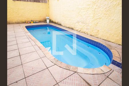 Piscina de casa à venda com 6 quartos, 300m² em Jardim Matarazzo, São Paulo