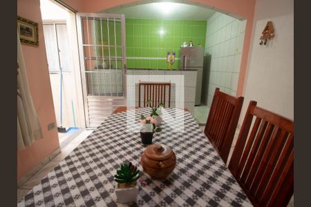 Casa à venda com 300m², 6 quartos e 3 vagas Casa à venda com 300m², 6 quartos e 3 vagascozinha casa 2