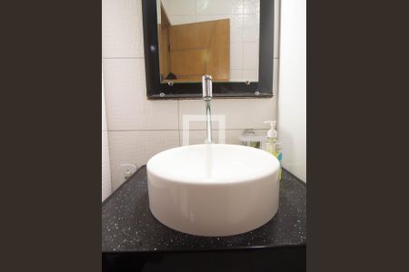 Casa à venda com 300m², 6 quartos e 3 vagas Casa à venda com 300m², 6 quartos e 3 vagasBanheiro