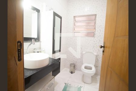 Casa à venda com 300m², 6 quartos e 3 vagas Casa à venda com 300m², 6 quartos e 3 vagasBanheiro