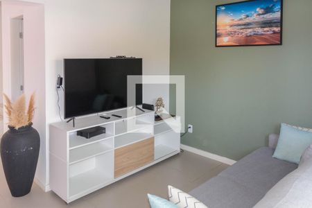 Sala de casa para alugar com 2 quartos, 80m² em Ponta das Canas, Florianópolis